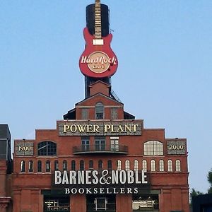 Meet your Posher, Timothy